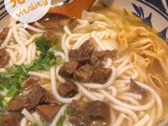 -鑫花溪牛肉米粉(人民广场店)