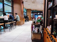 -星巴克(上海虹桥新天地二店)