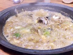 -粘豆包柴火铁锅炖