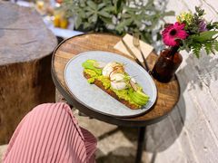 牛油果温泉蛋吐司-O'mills Sourdough Bakery&Bistro(永嘉路店)