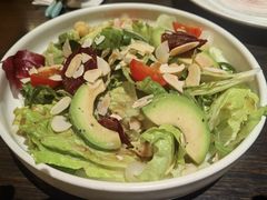 牛油果蔬菜沙拉-庐灶江南·江南菜·四合院Bistro(东直门雍和宫·原华侨宾馆店)