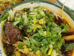 -拈签一笑黄牛肉辣卤串串