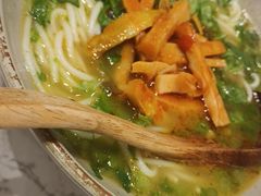 -百春原湖南牛肉粉(百联世纪店)