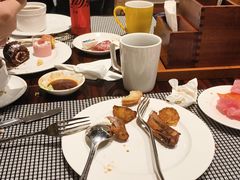 -广州万富希尔顿酒店·感趣自助餐厅·金秋蟹宴生蚝海鲜刺身