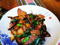 腊肉炒蕨粑-侯家庄阿才有品私房菜馆