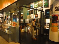 -百老汇电影中心(油麻地店)