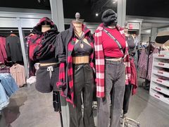-Hollister(天环广场店)