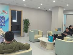 -上海大学附属上海和平眼科医院