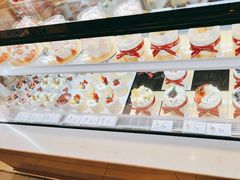-花花卷卷·鲜食蛋糕(静安久光百货店)