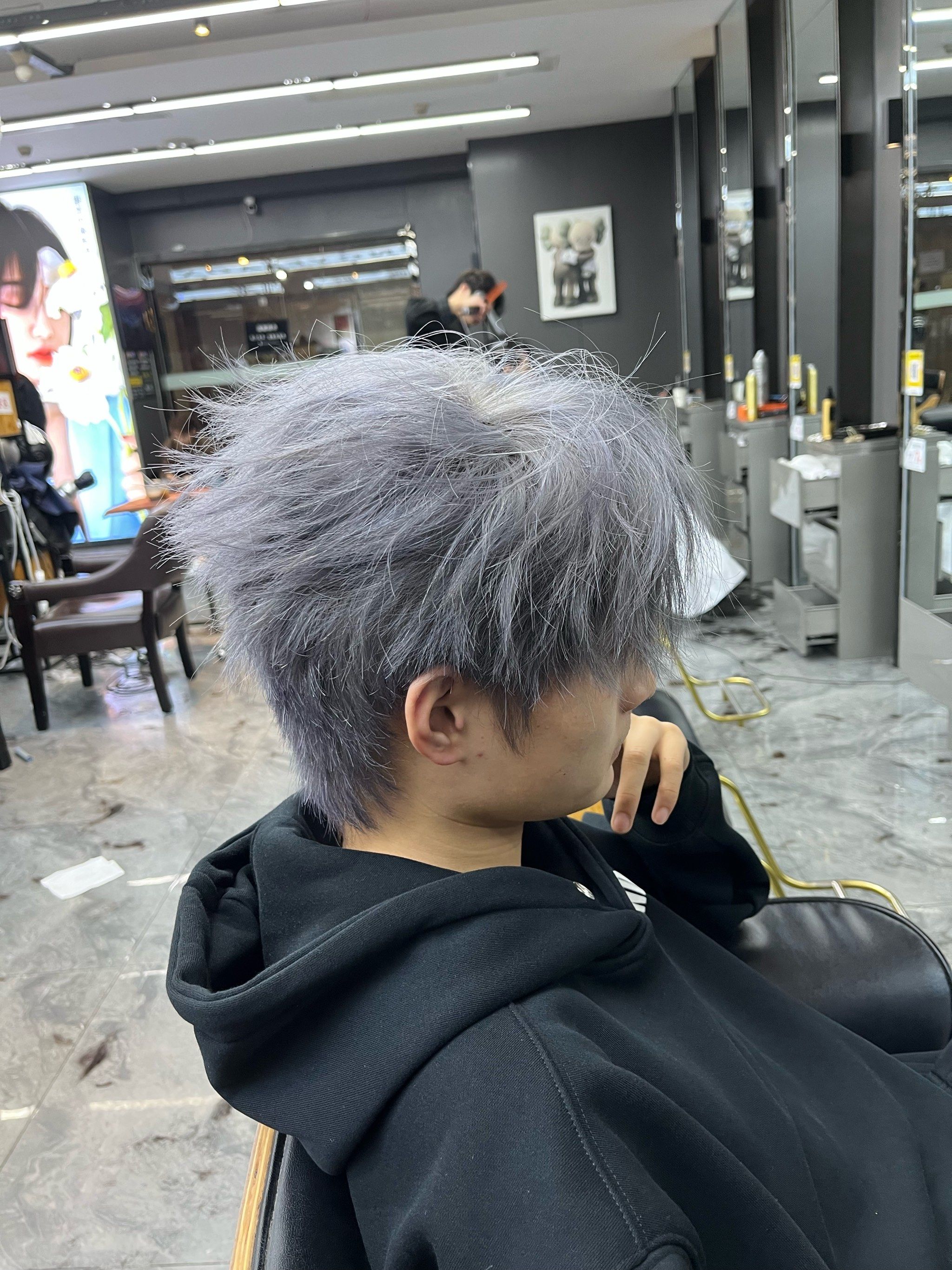 紫灰色
