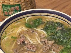 -云阿蛮云南生烫牛肉米线(奉贤路店)
