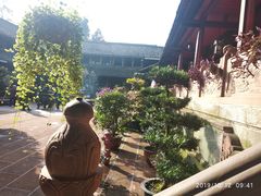 -峨眉山报国寺