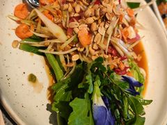 -Kub Kao Kub Pla (Terminal21)