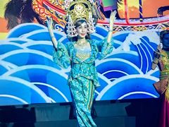 -金东尼人妖秀
