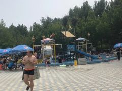 -青年湖公园水上世界