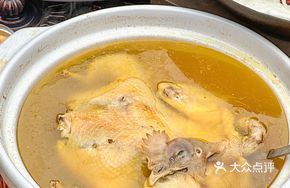 Coal-fired Lotus Leaf Chicken Soup