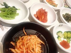 小菜-本家韩国烤肉(青岛万象城店)