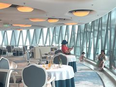-广州塔卢特斯法国旋转餐厅