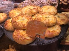 -巴黎贝甜(大宁国际商业广场店)