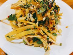 -蜗牛小馆醉乡民谣云南菜(惠新西里店)