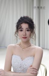 -欣薇婚纱(新源乐汇城店)