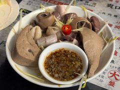 白灼猪杂-禄粥·广府味·煲仔粥·宵夜·明档现做(江南西店)
