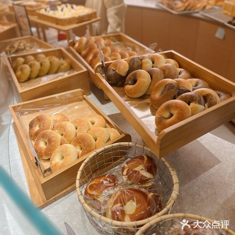 网红🍞崎本の店开到杭州啦!!!免费送贝果🥯‼️