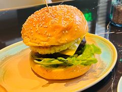 -DEEP·深美式餐吧(五棵松华熙LIVE店)