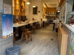 -李与白包子铺(桐梓林店)