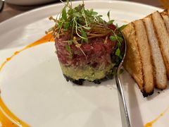 牛肉塔塔配牛油果黑橄榄酱-Solo(衡山路店)