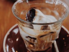 -ROAST coffee & eatery