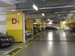 -环球港-停车场