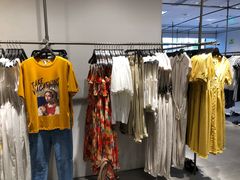 -URBAN REVIVO(欢乐海岸购物中心店)