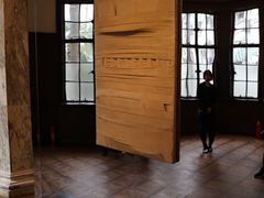 -Nathalie Djurberg与Hans Berg“牛皮纸包裹的月亮”-Prada荣宅当季展览