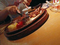 -绿茵小镇中西餐厅(五岭店)