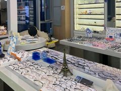 -视野联行眼镜·蔡司·控优点授权(长白万象汇店)