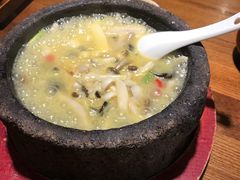 石锅小煮鲜杂菌-敏珠拉姆藏餐·南京厨房(富春江东街店)