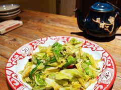 一盘包菜-破三川·新川菜(静安大融城店)