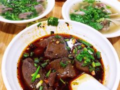 -犇逸·乐山跷脚牛肉·四川现炒(览海店)