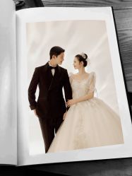 -现代经典婚纱摄影