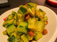 京城拍黄瓜-胖哥俩肉蟹煲(杭州大厦中央广场店)