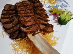 香煎安格斯牛肋骨-广州塔晖粤轩中餐厅