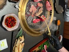-铭牛烧肉·和牛海鲜自助(高新月牙湖店)