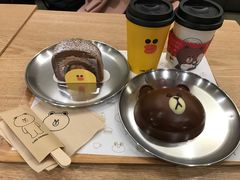 -LINE FRIENDS Garosu-gil Flagship Store