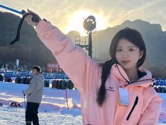 -济南卧虎山滑雪场