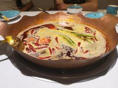 -墨居上隐·院子里火锅(峨眉店)