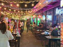 -席娜卡琳火车铁道夜市