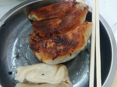 -黄阿姨锅贴大王(万航渡路店)