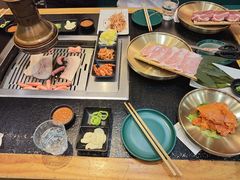 -臻牛烤肉