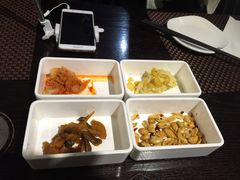 赠送的小菜-HIHE Bistro·Oyster Bar(华熙live店)